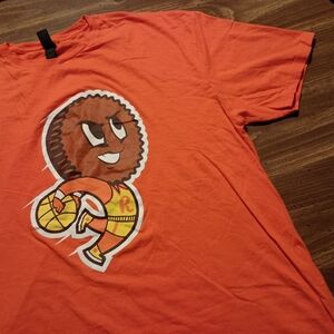 REESE'S T-SHIRT - BASKETBALL - XL // chocolate candy peanut butter cup tee shirt